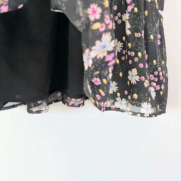 LOFT Black Floral Sparkle Ruffle Neck Peplum Blouse Size Medium Petite - Picture 4 of 10